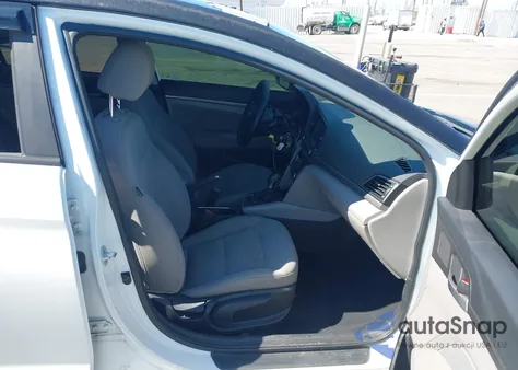 2017 Hyundai Elantra Se z USA, uszkodzony, nr VIN 5NPD84LF9HH128432